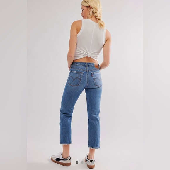 Levi's Women's Premium Wedgie High Rise Jeans NWT - 26 - Picture 1 of 14